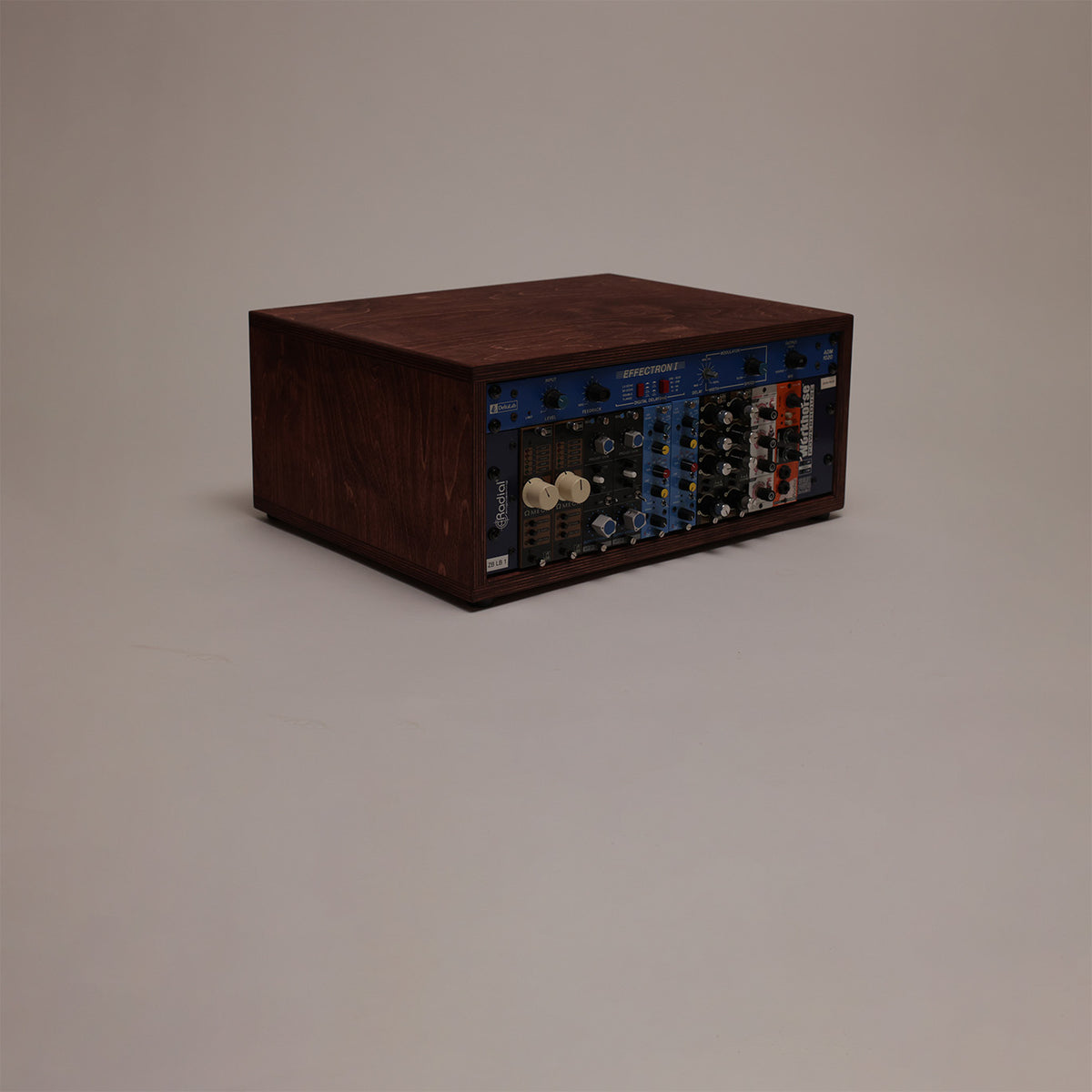 3U Caramel studio rack, angled view