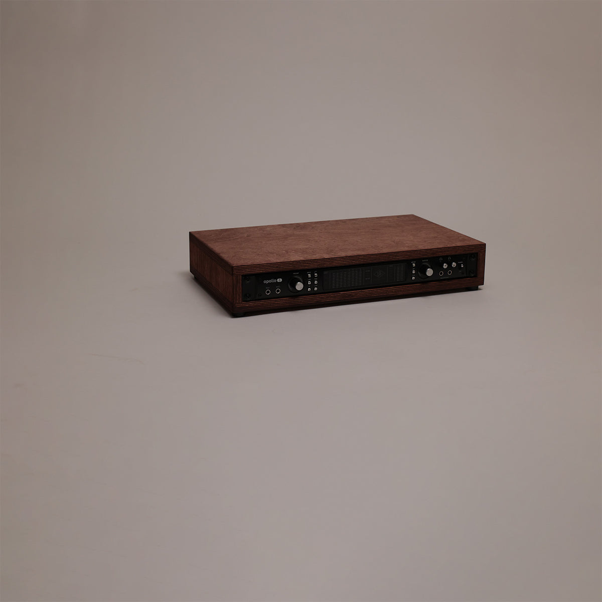 1U Caramel studio rack, angled view