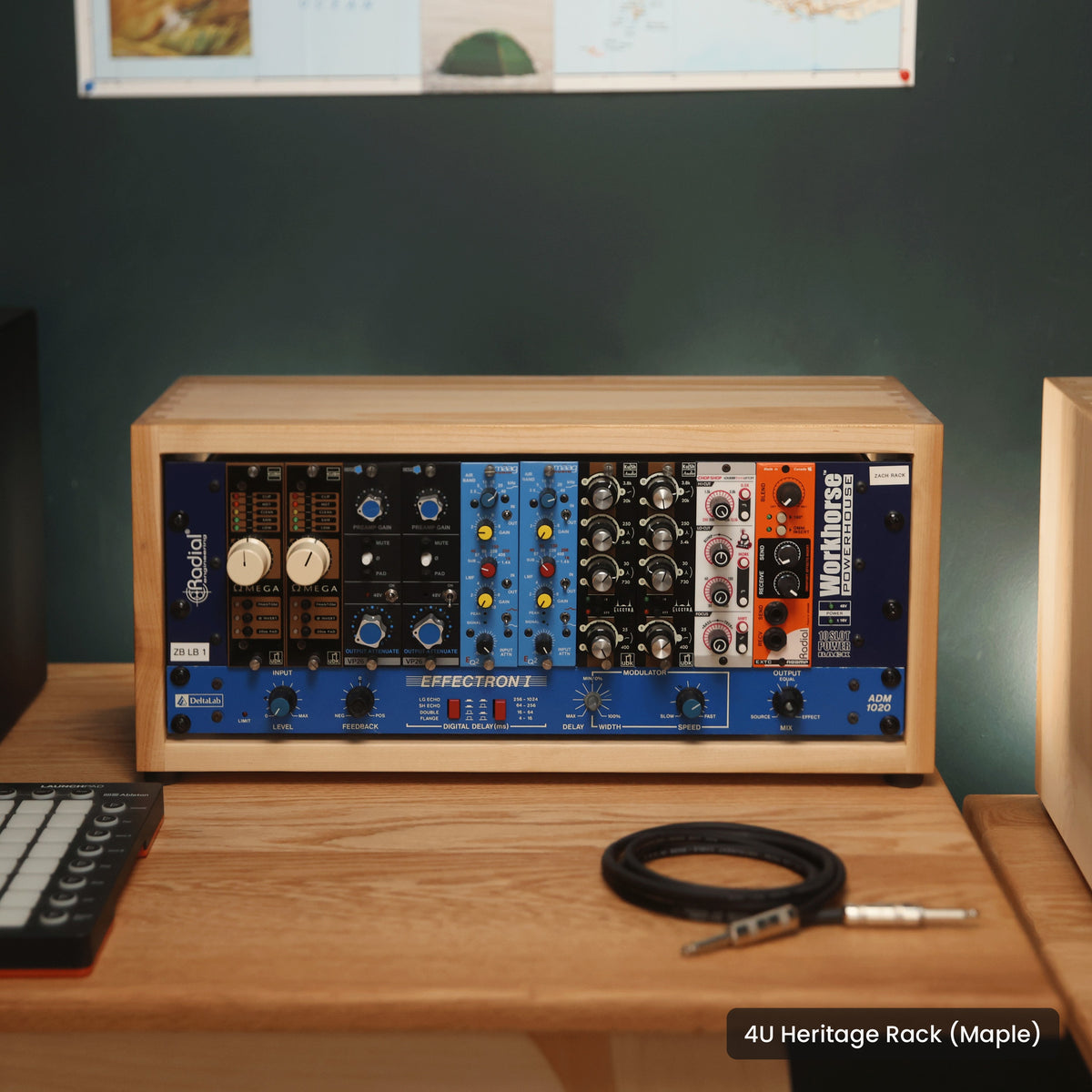Handmade wood 4U Heritage Rack (Maple), in a home studio