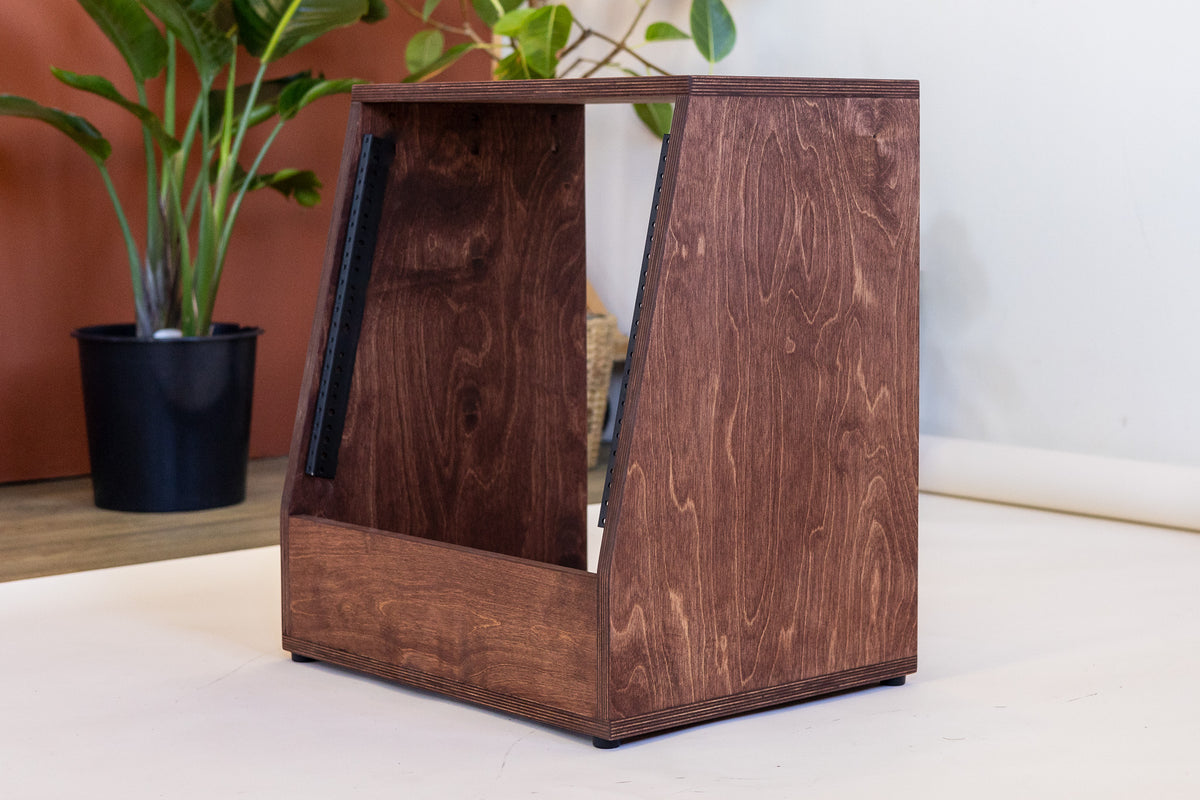 Angled Rack on Rubber Feet
